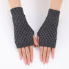 Einfarbige Strickhandschuhe