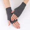 Einfarbige Strickhandschuhe