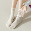 Atmungsaktive Spitzensocken