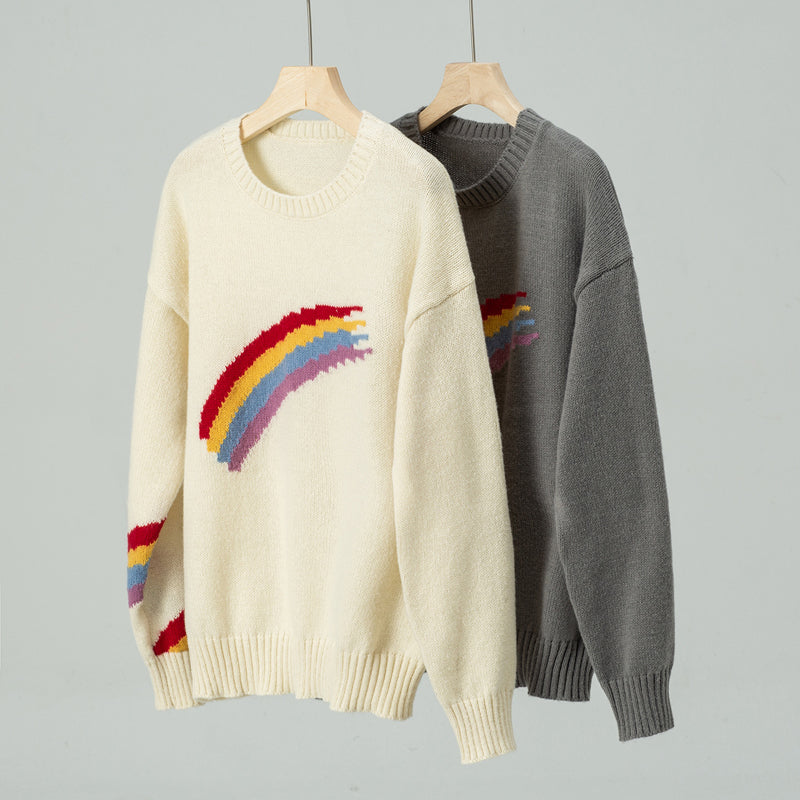 Lässiger Regenbogen-Strickpullover